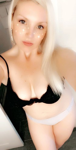 LATO BRAGAZZA PASSIONALE, GIOVANE, ORIENTALE, BELLISSIMA, COMPLETA, FARO DEL MEGLIO, SEXY