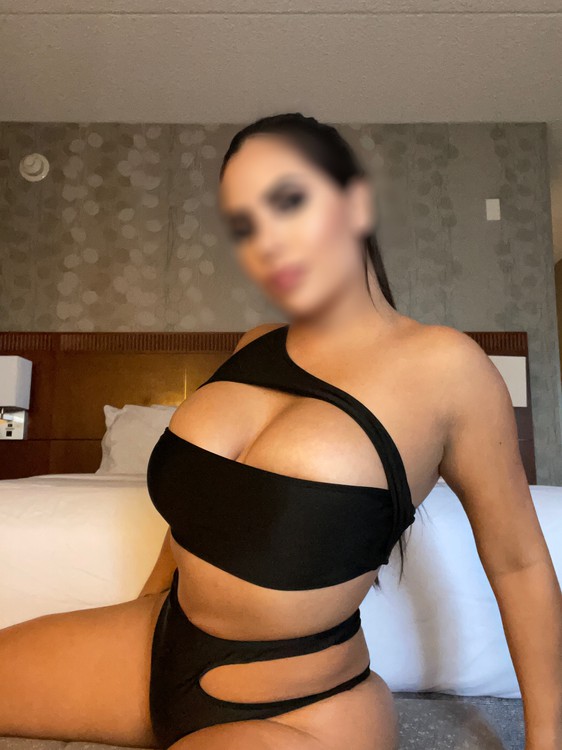VIDEOCHIAMATA MISS-SQUIRT SCHIAVA EXTREMA ANAL FETISH BDSM PISSING FISTING SCAT ESEGUO I T
