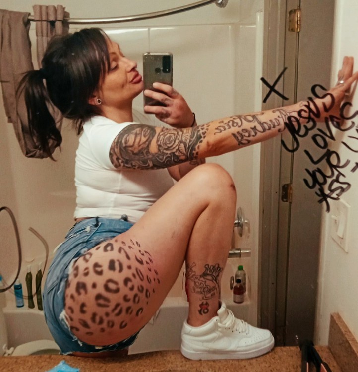 COLOMBIANA APPENA ARRIVATA NICOL MI TROVI SEMPRE 24 SU 24