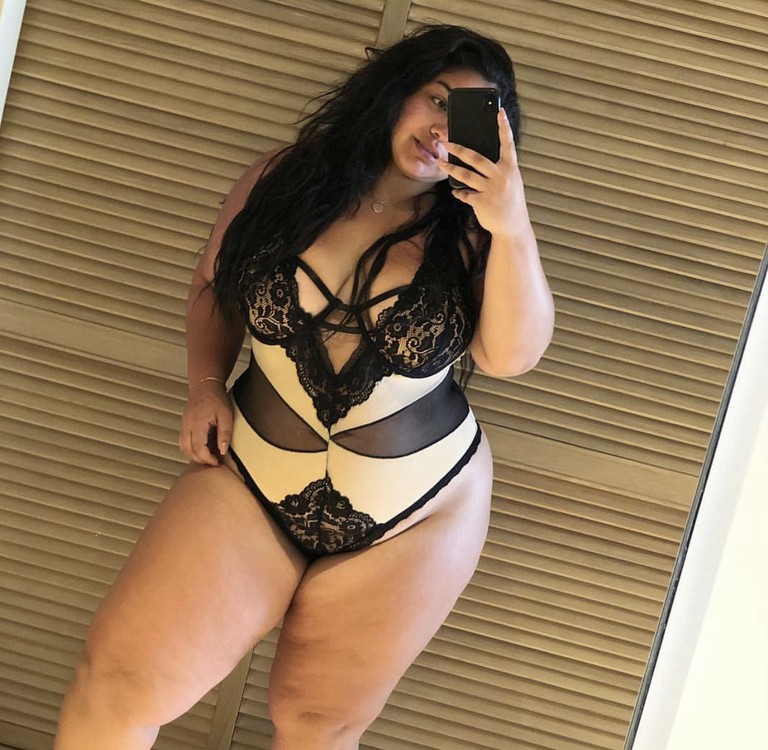 Giovanissima italo-spagnola disponibile per videocam hot video per farvi sborrare