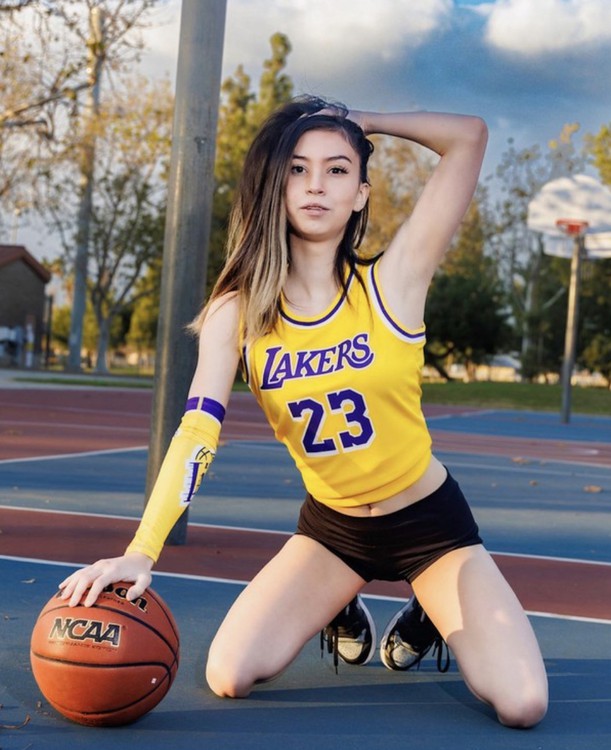 Nomentana Appena arrivata oggi ! nuova ragazza orientale bellissima, hai bisogno di stacca