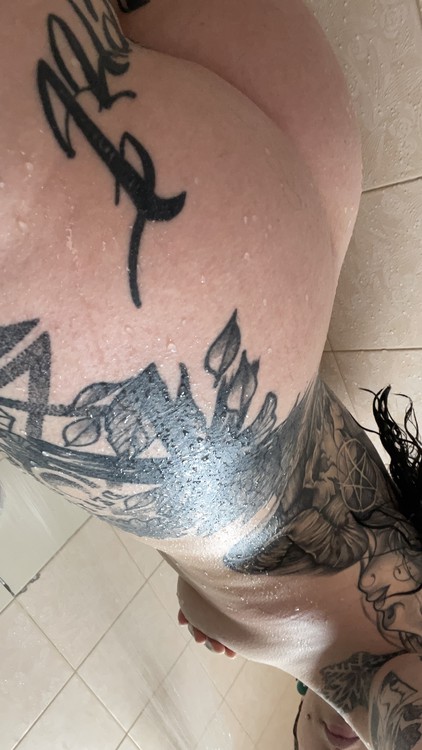 per primissima volta ♥️la super bomba sex Anna pompino caldo 🔥 culo a mandolino foto reali tette naturale e capezzolo da gustare